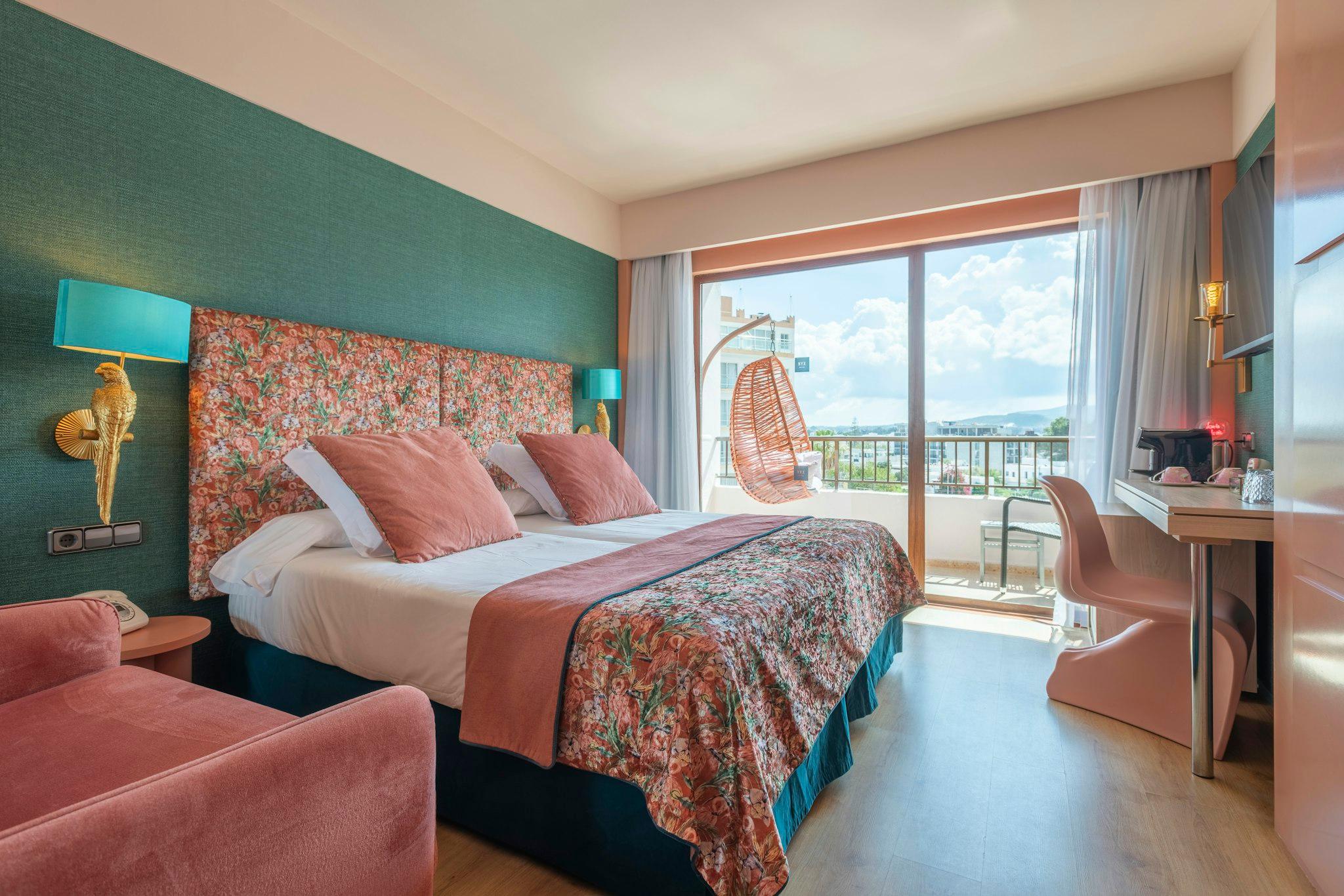 Comfort, Triple, Double Bed