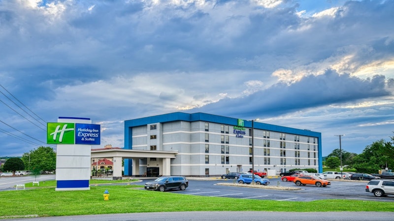 Holiday Inn Express Hotel and Suites Pigeon Forge/Near Dollywood 4/55