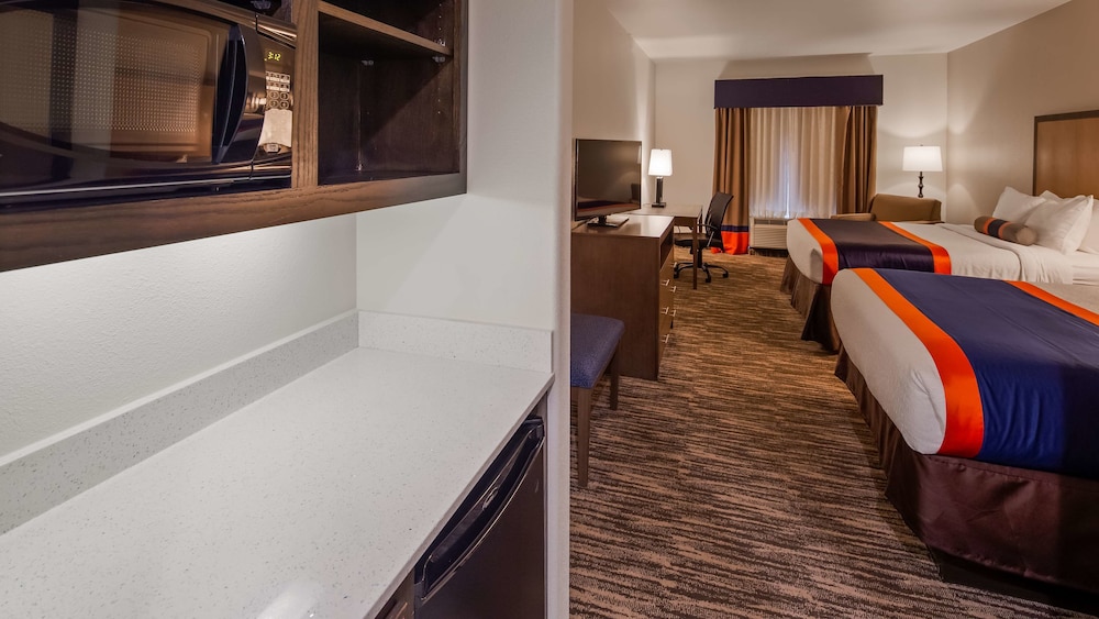 Best Western Plus Ardmore Inn Suites 13/32