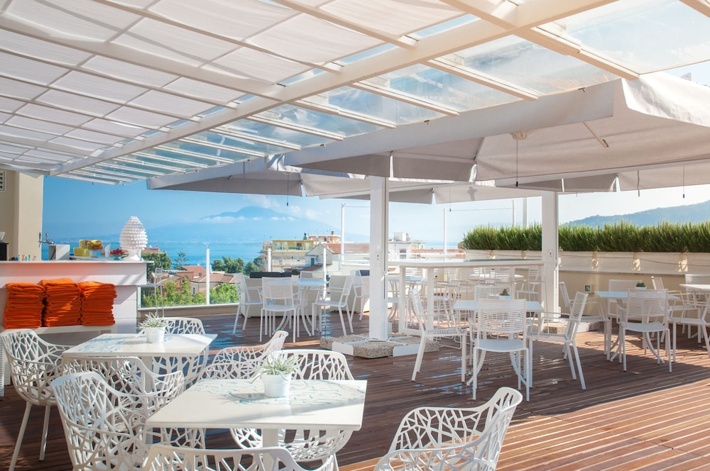 Hotel Plaza Sorrento 35/50