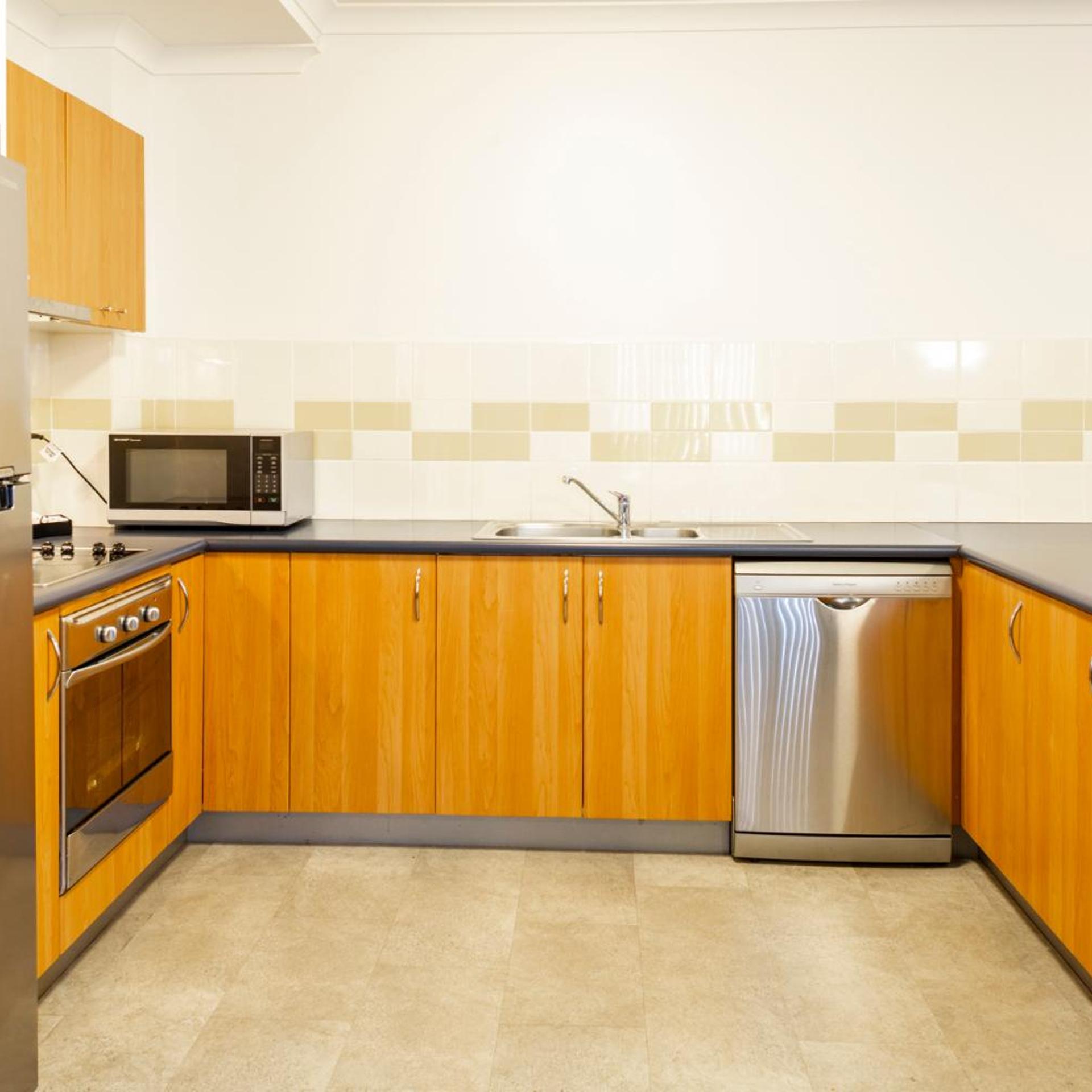 Amazing Accommodations St Kilda Melbourne 8/51