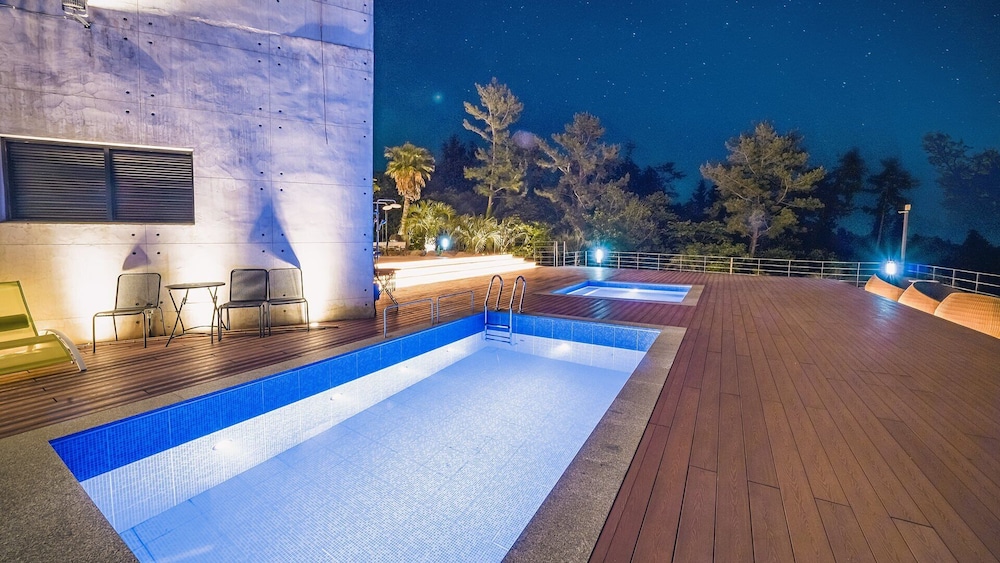 J.View Hotel 20/43