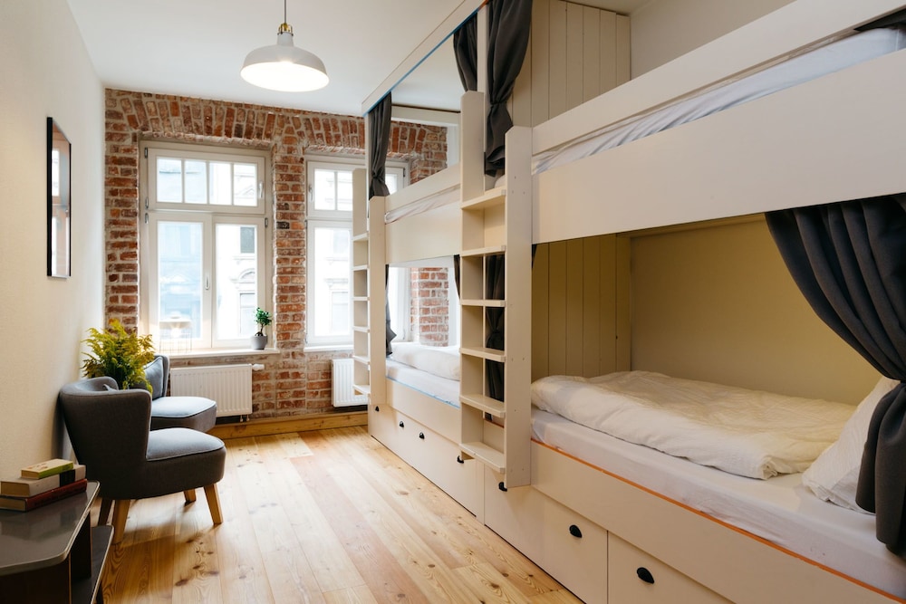 Hostel Multitude 35/50