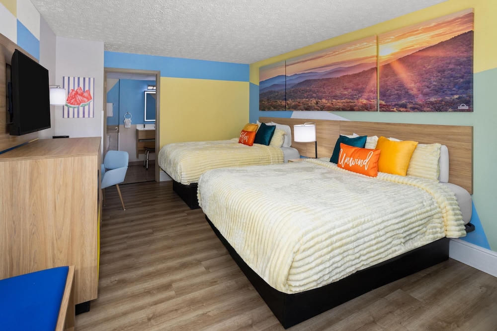 Days Inn by Wyndham Pigeon Forge Parkway 14/48