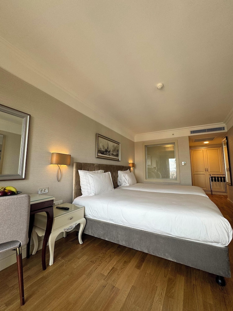 TAKSIM, DELUXE, DOUBLE OR TWIN BED, WITH VIEW