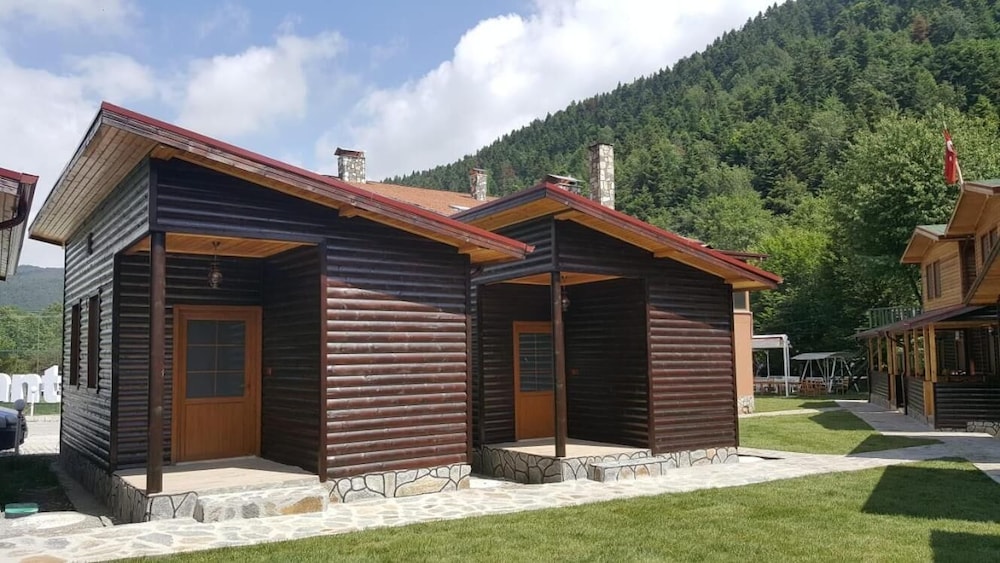 Abant Bahceli Kosk 2/50