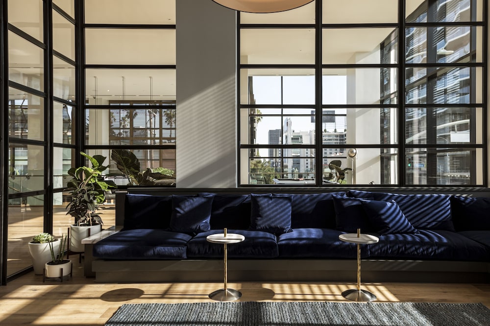 KIMPTON EVERLY HOTEL 31/80