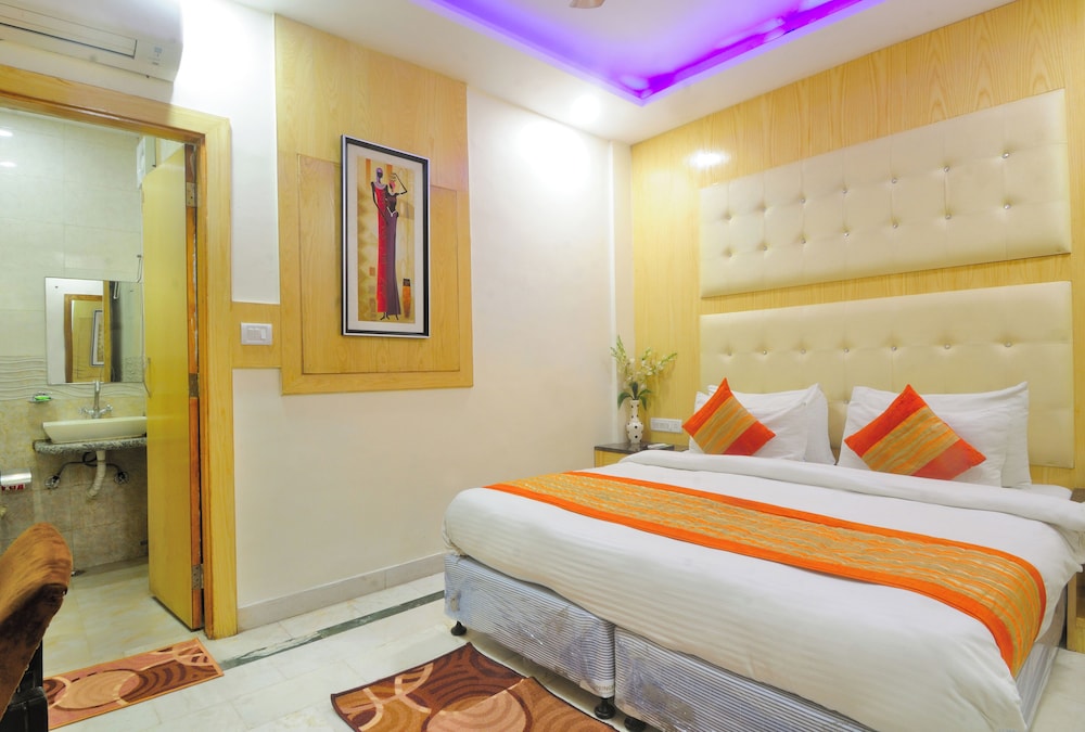 Super, Deluxe, Double Bed