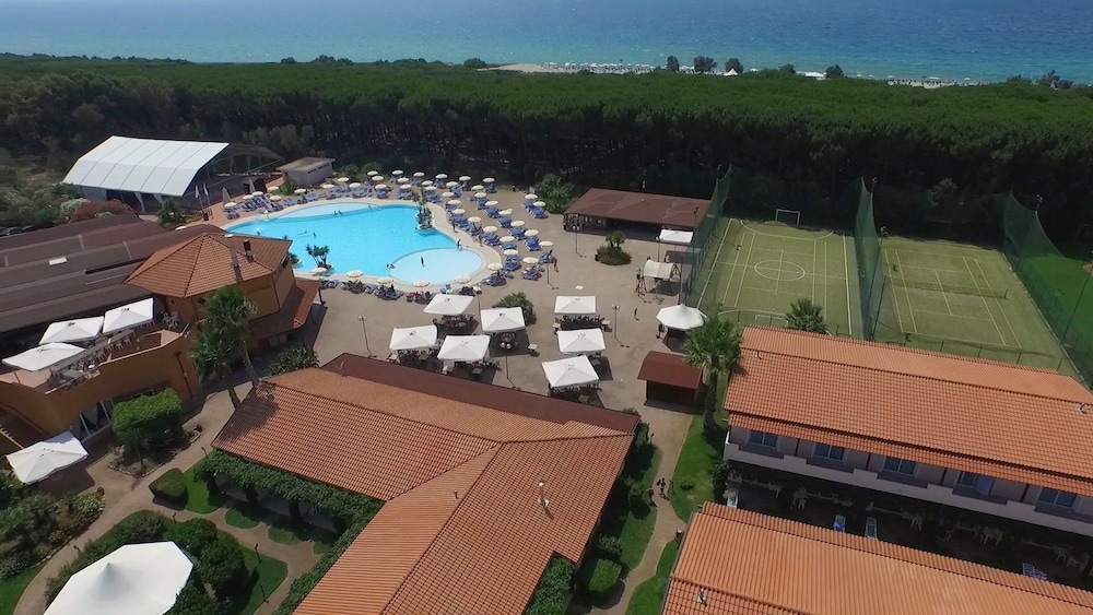 NICOTERA BEACH VILLAGE 63/66