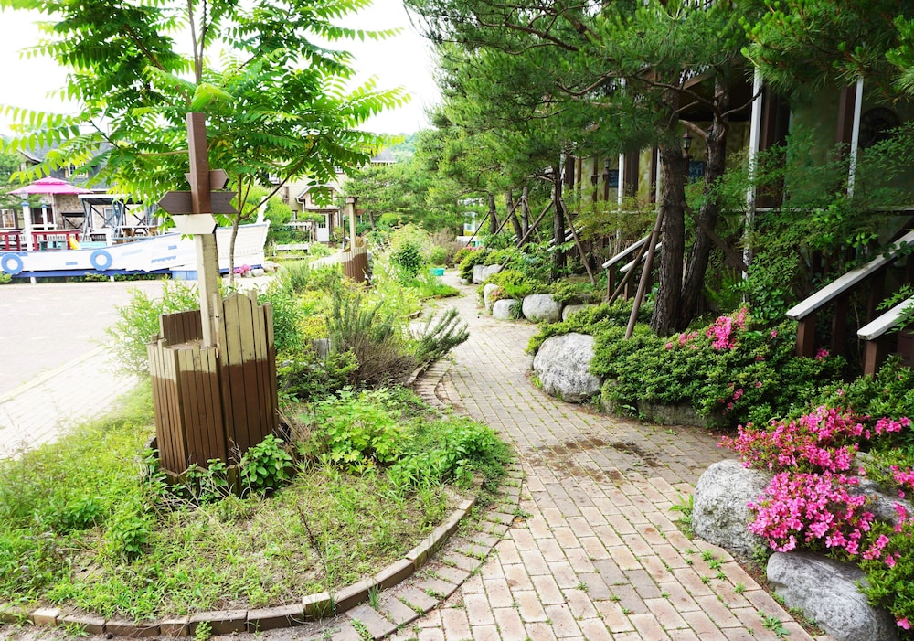 Gyeongju Art In Tiara Pension 37/50