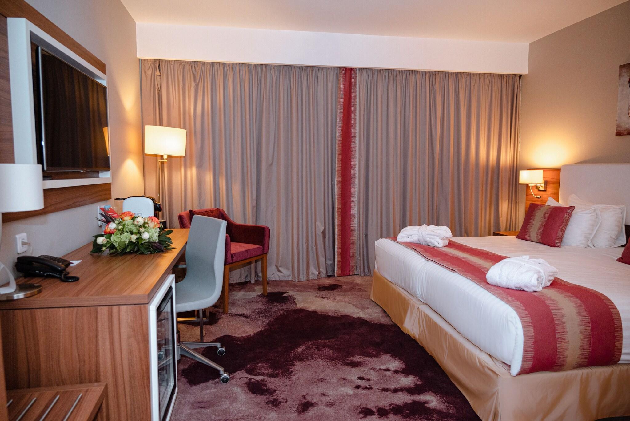 غرفة بسرير كوين، Ramada Plaza by Wyndham Craiova 3/5
