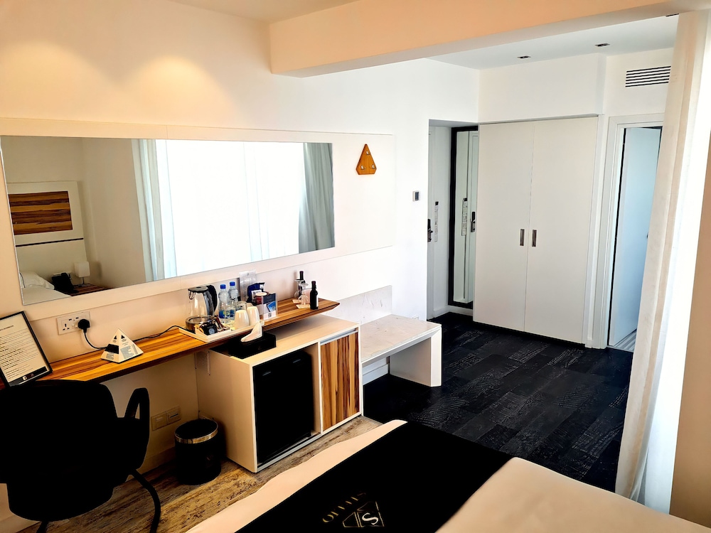 The Ciao Stelio Deluxe Hotel - Adults Only 62/65
