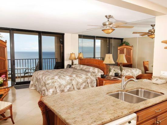 Premium, Studio, Ocean Front, Kitchen