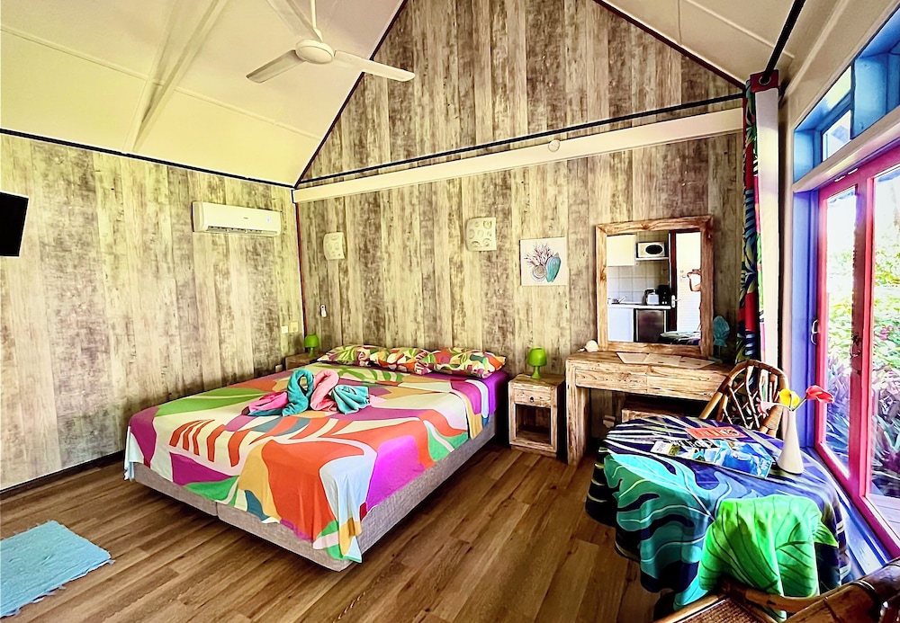 Studio, Twin Beds, Partial Sea View, Garden Area 3/6