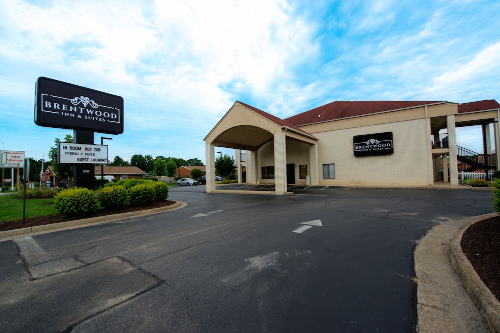 Brentwood Inn and Suites (ex. Americas Best Value Inn and Suites Glen Allen/Richmond) 36/42