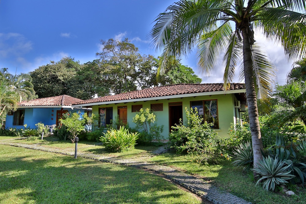 Bahia Esmeralda 3/72