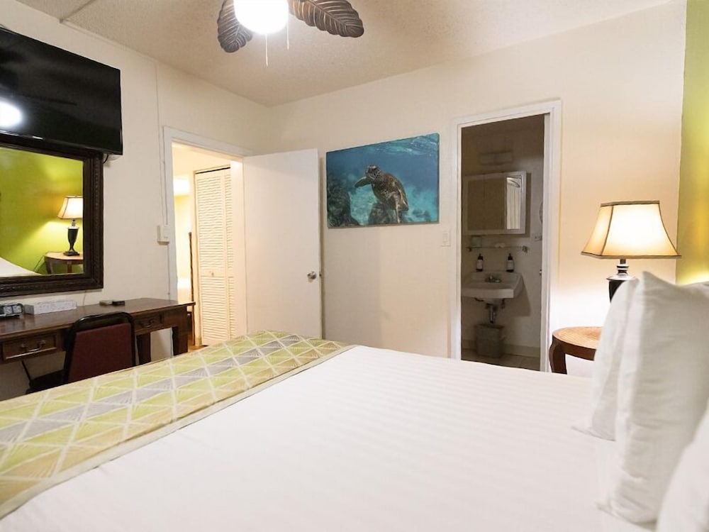Pacific Marina Inn 20/53