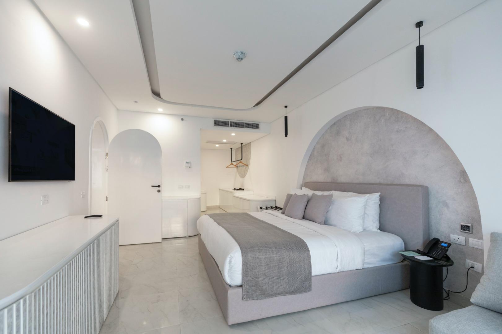 Executive Pool Suite Posh Club
