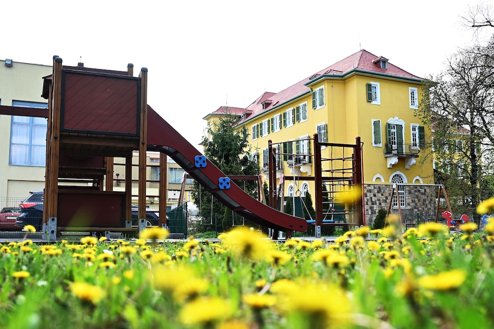 Eger Park 2/55