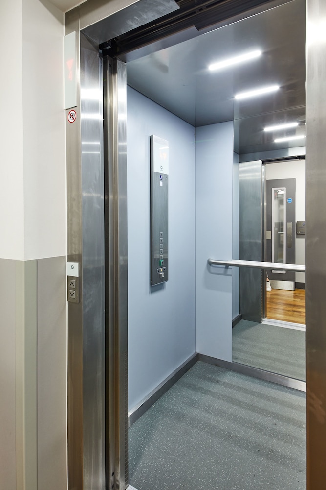 St Christophers Inn Village London Bridge Hostel Ex Hostel St Christophers Village 41/74