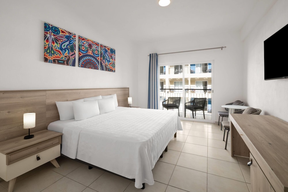 Decameron La Marina Guayabitos Ramada All Inclusive Resort 18/50