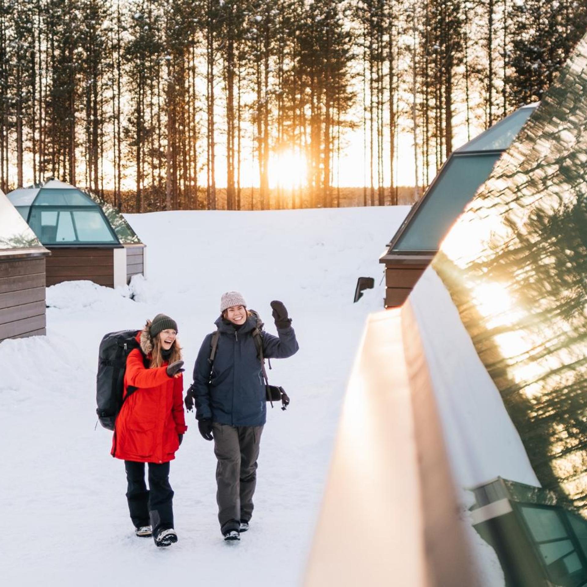 Arctic Snow Hotel And Glass Igloos 50/70
