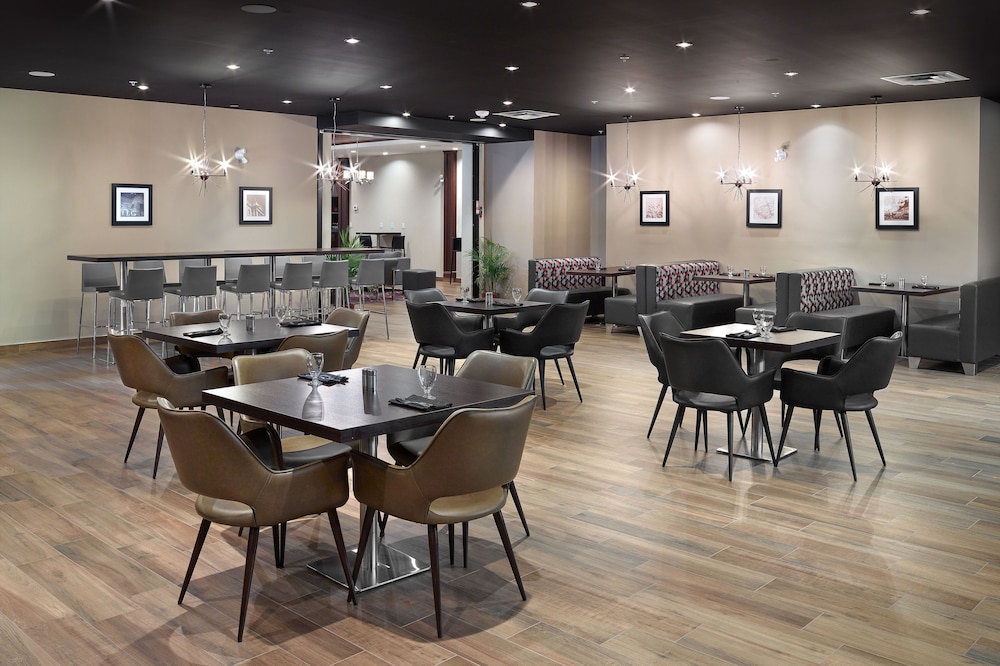 Four Points by Sheraton Edmonton West 21/30