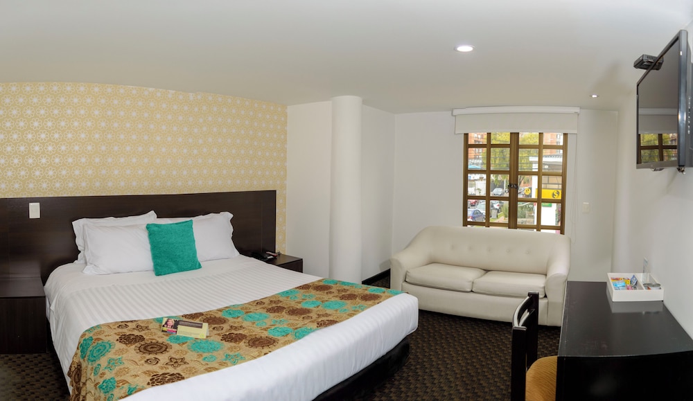 ROOM, DOUBLE BED