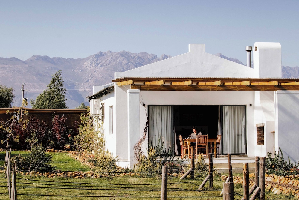 Duikersdrift Winelands Country Escape 3/50