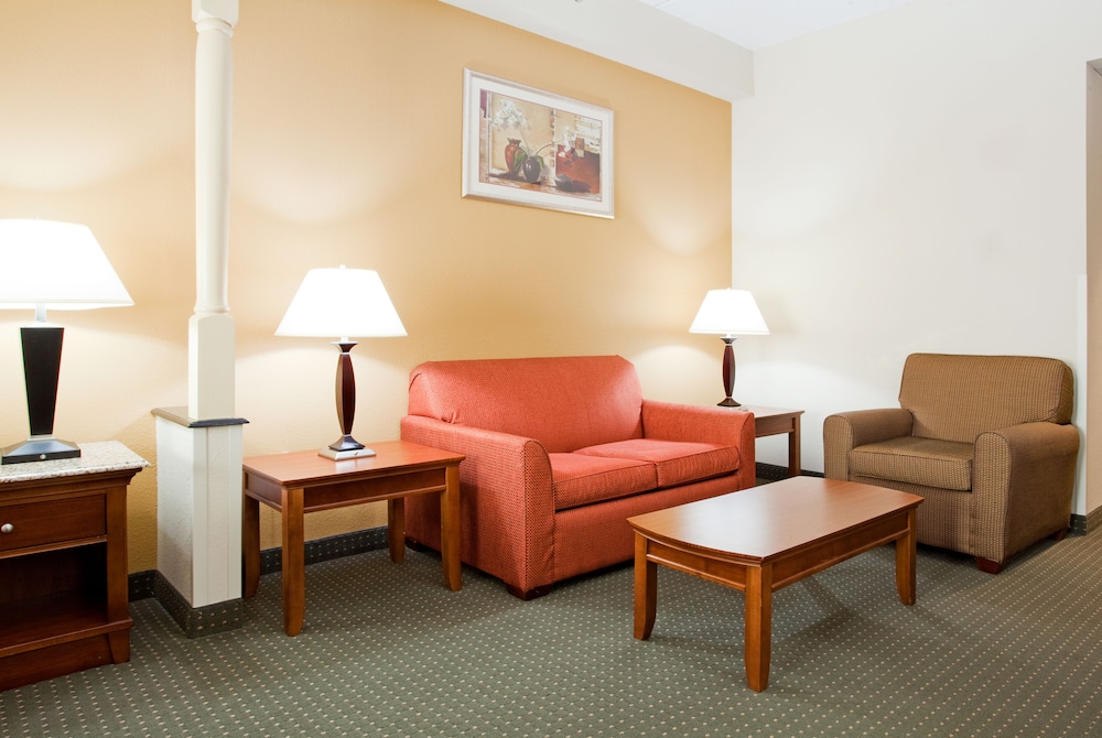 Four Points by Sheraton Fayetteville Fort Liberty 23/41