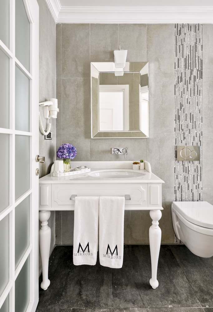 Mirrors Hotel Istanbul Taksim Pera 45/46