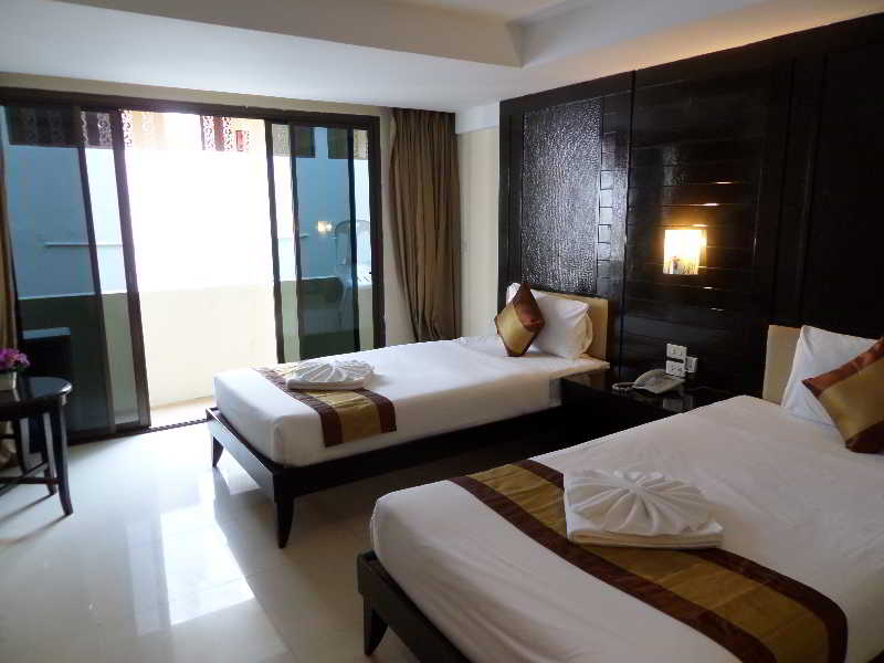 White Sand Resortel 18/40
