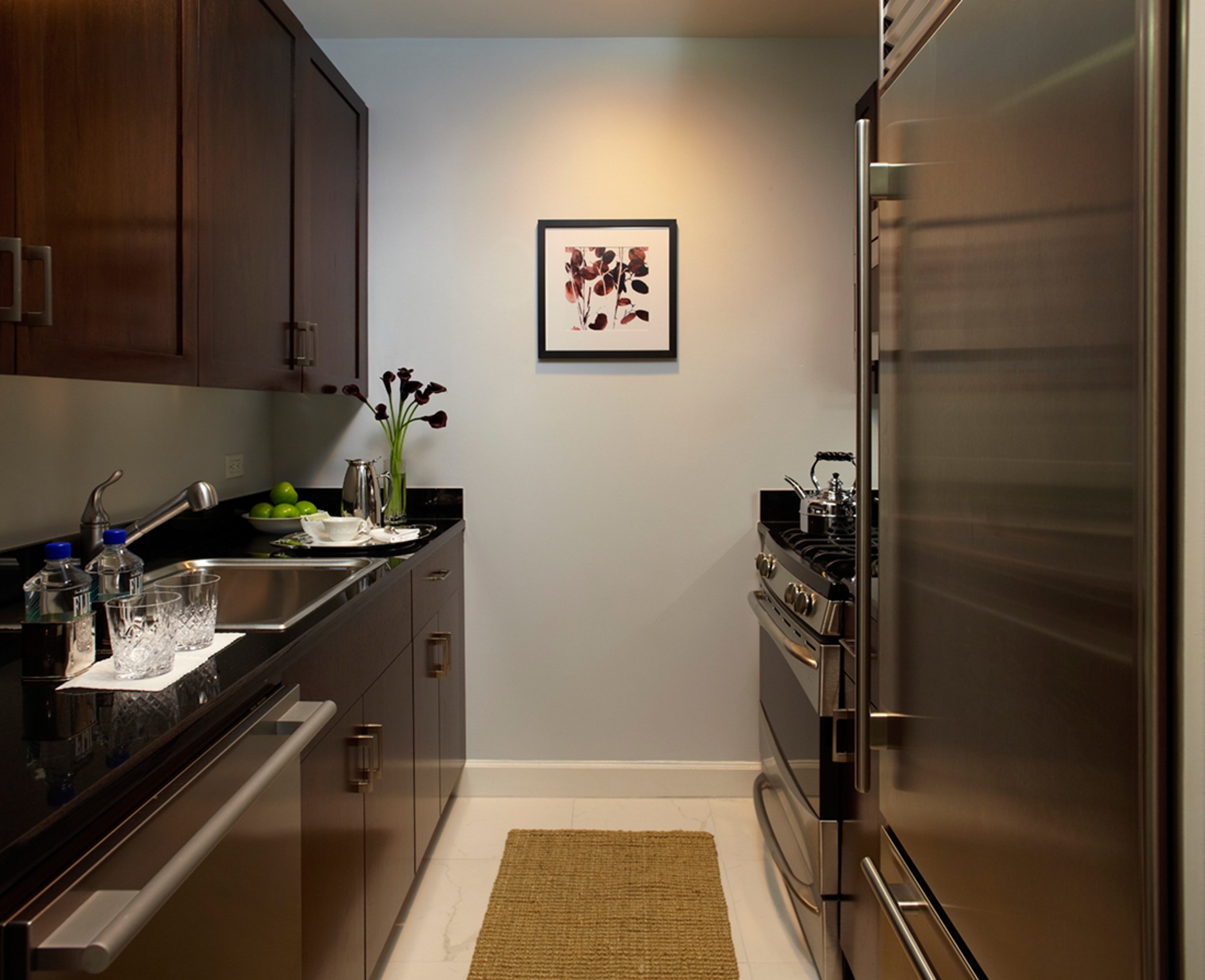 2 BEDROOMS, SUITE, PARK VIEW
