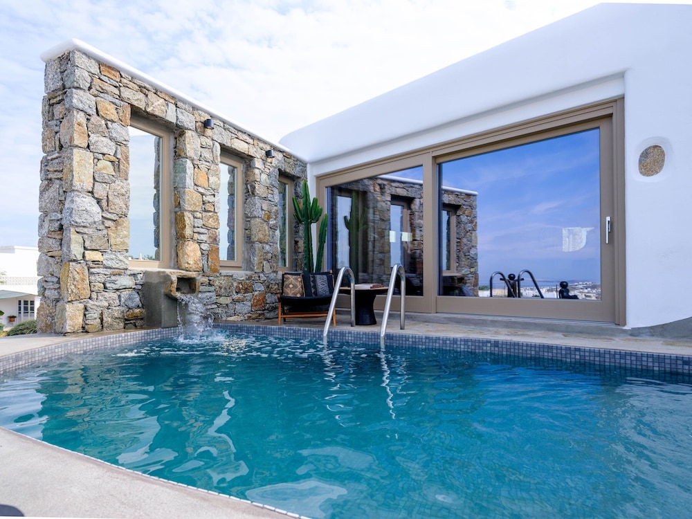 VRACHOS SUITES MYKONOS 71/75
