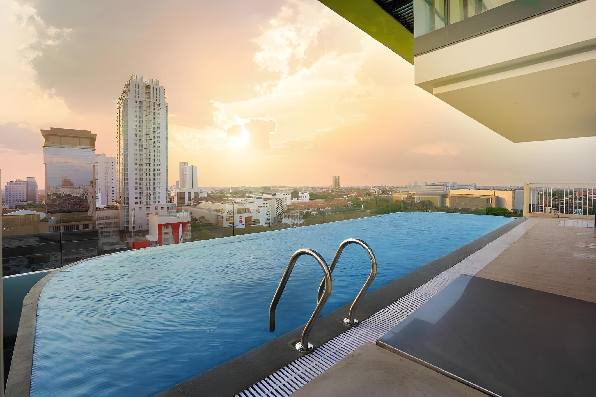 The Life Styles Hotel Surabaya 30/50
