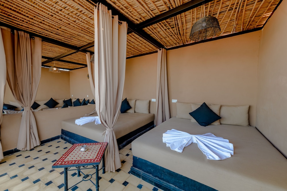 Riad Amina 14/75