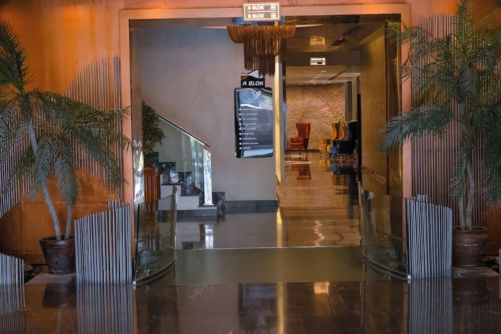 Gold Majesty Hotel 8/63