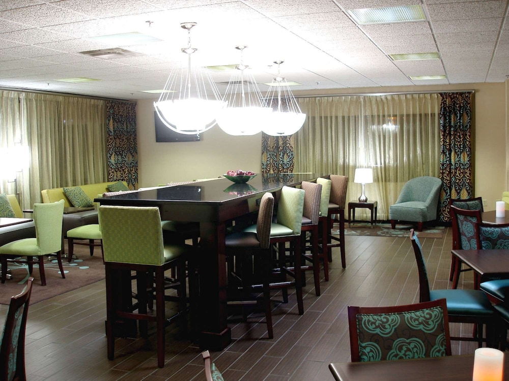 Hampton Inn Richmond 43/54