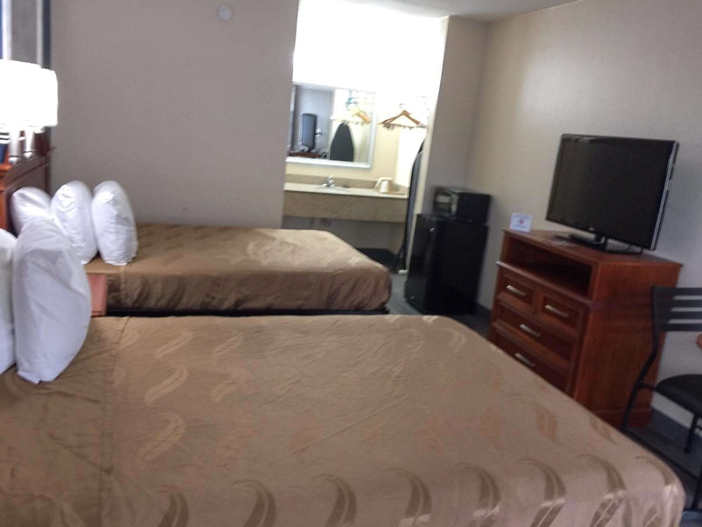 Americas Best Value Inn -Tuscaloosa 14/20