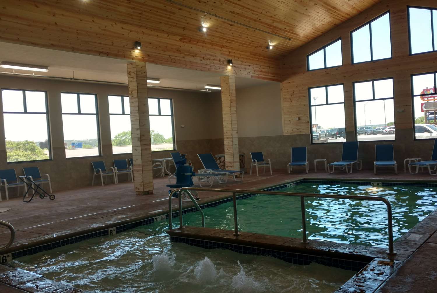 Baymont By Wyndham Oacoma 2/4