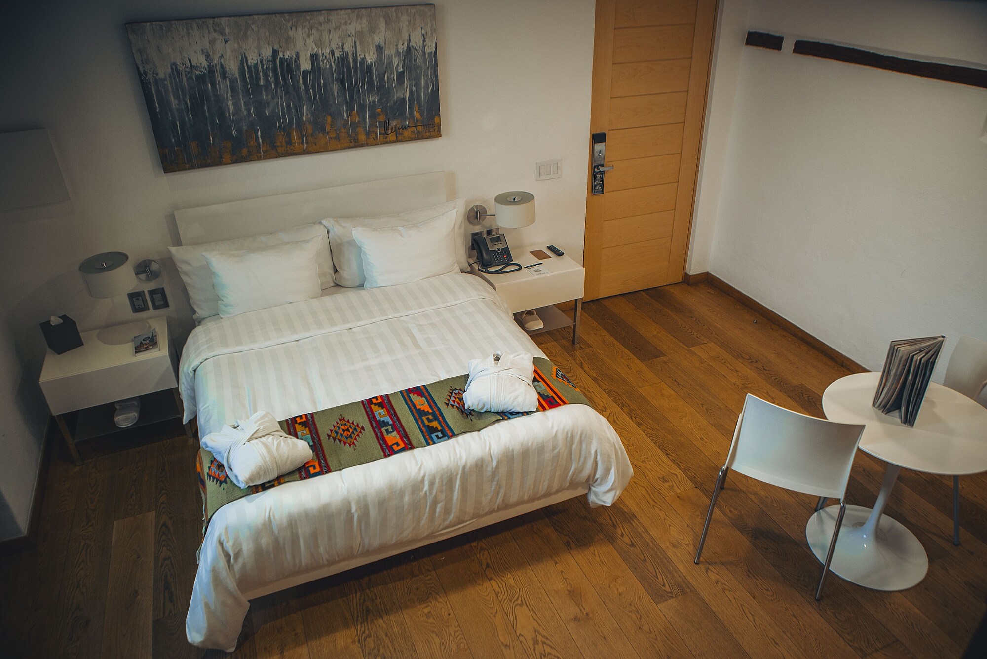 Master, Suite, Queen Bed