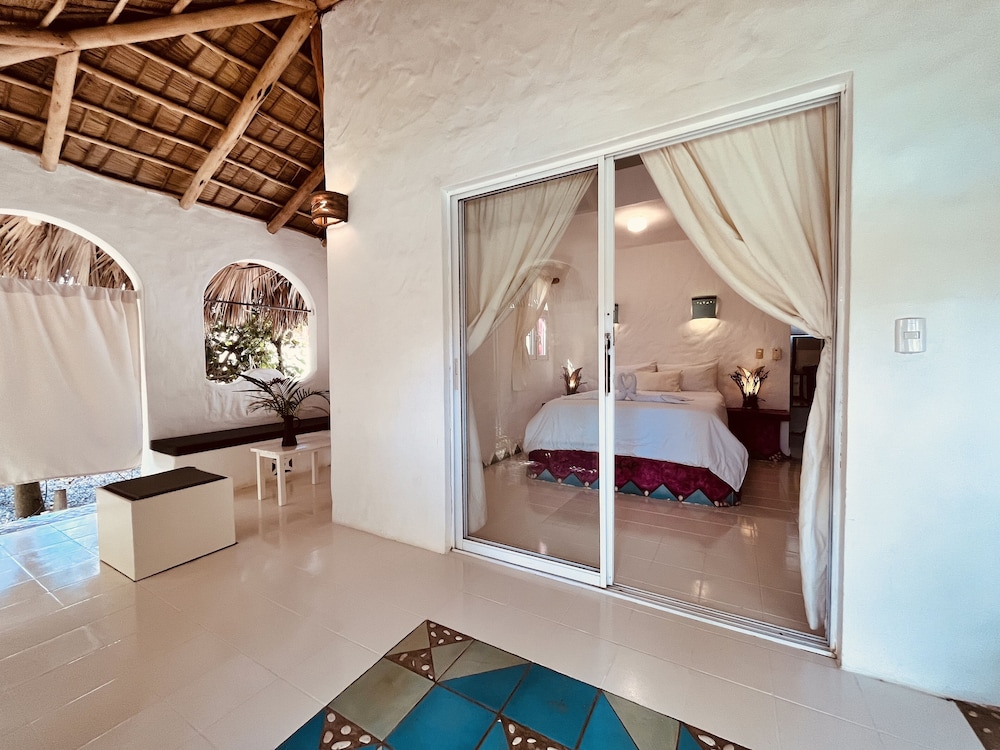 Hotel La Tortuga 2/50