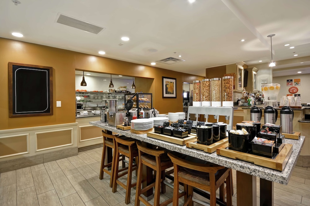 Hilton Garden Inn Fort Collins 33/47