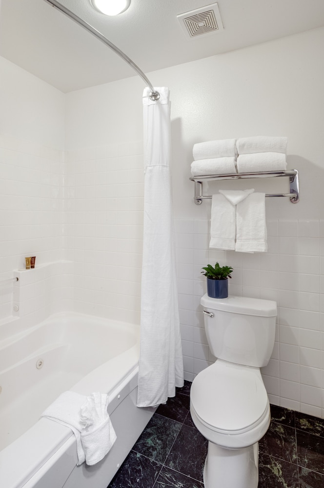 Ayres Suites Mission Viejo 49/49