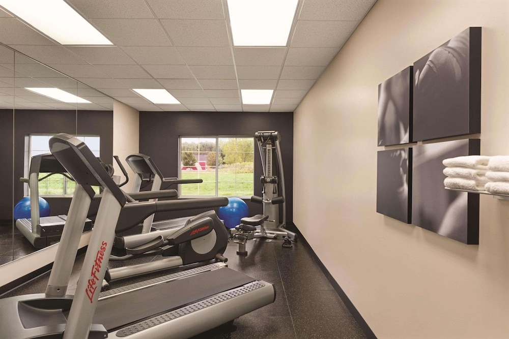 Country Inn Suites By Radisson Willmar Mn 20/39