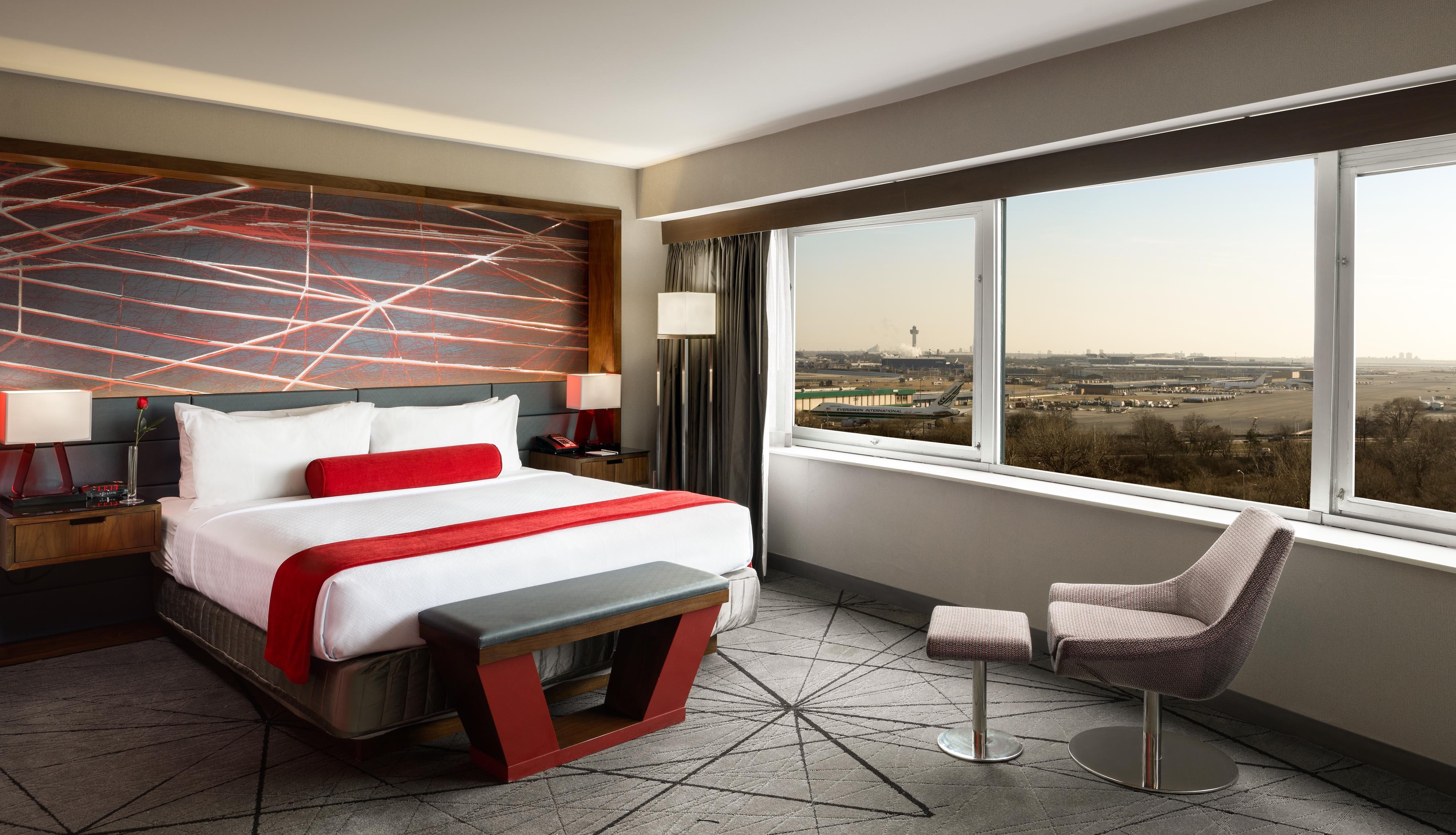 Crowne Plaza JFK Airport Hotel New York City 5/50