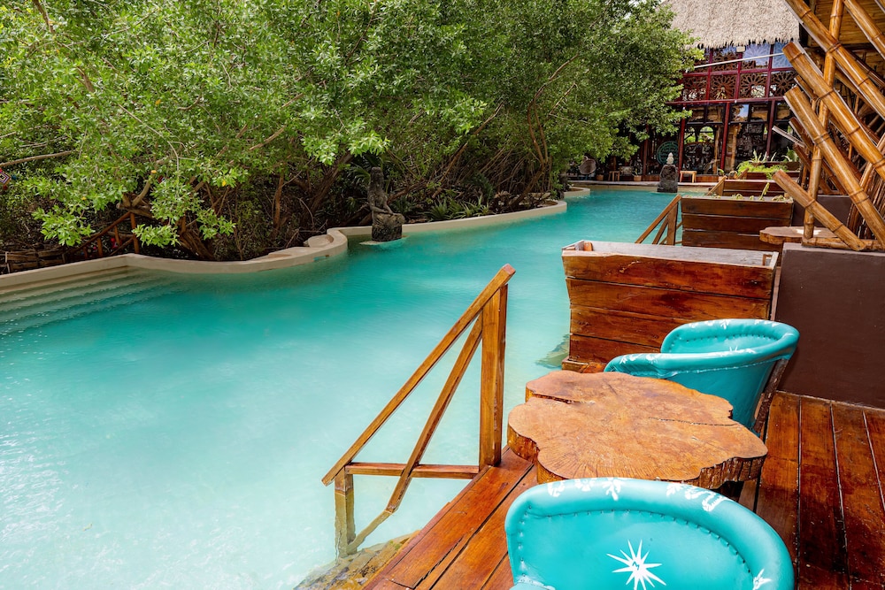 Akuazul Resorts Adults Only 29/50