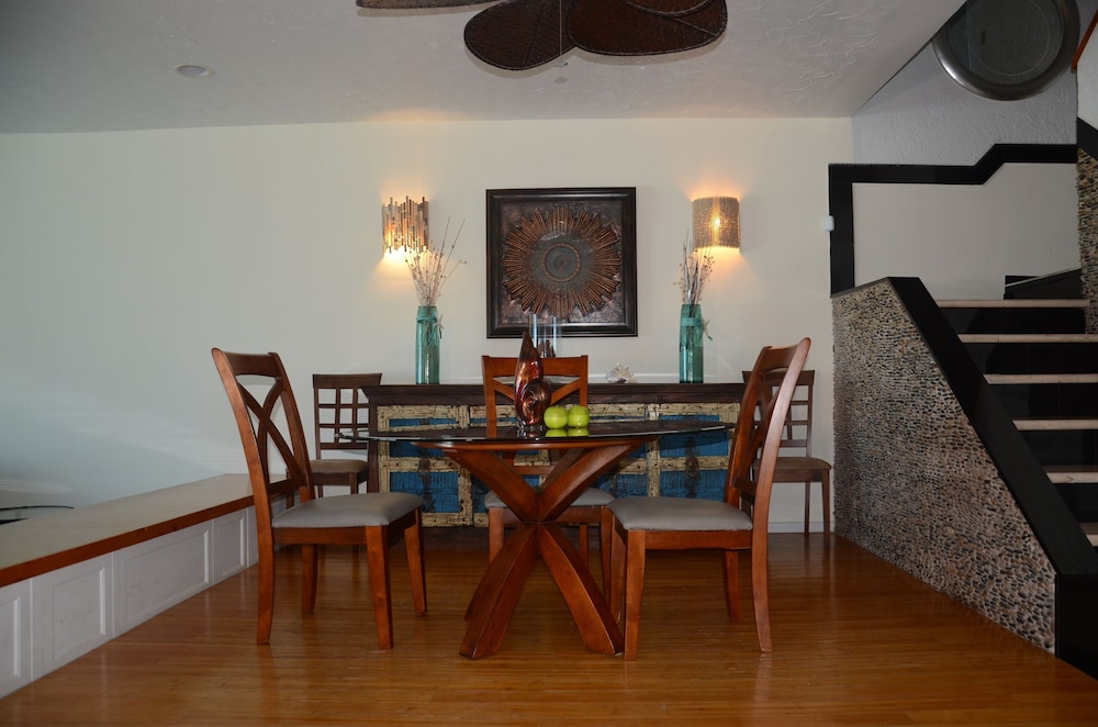 Caprice 14 Cable Beach Luxury Villa 10/24