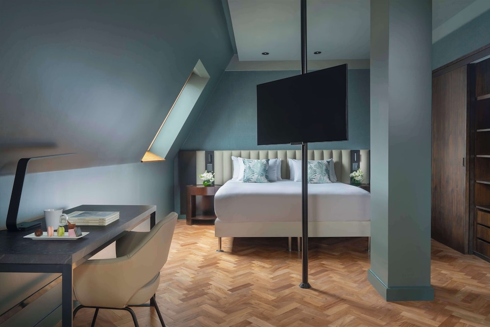 New Style, Junior Suite, Queen Bed, Balcony