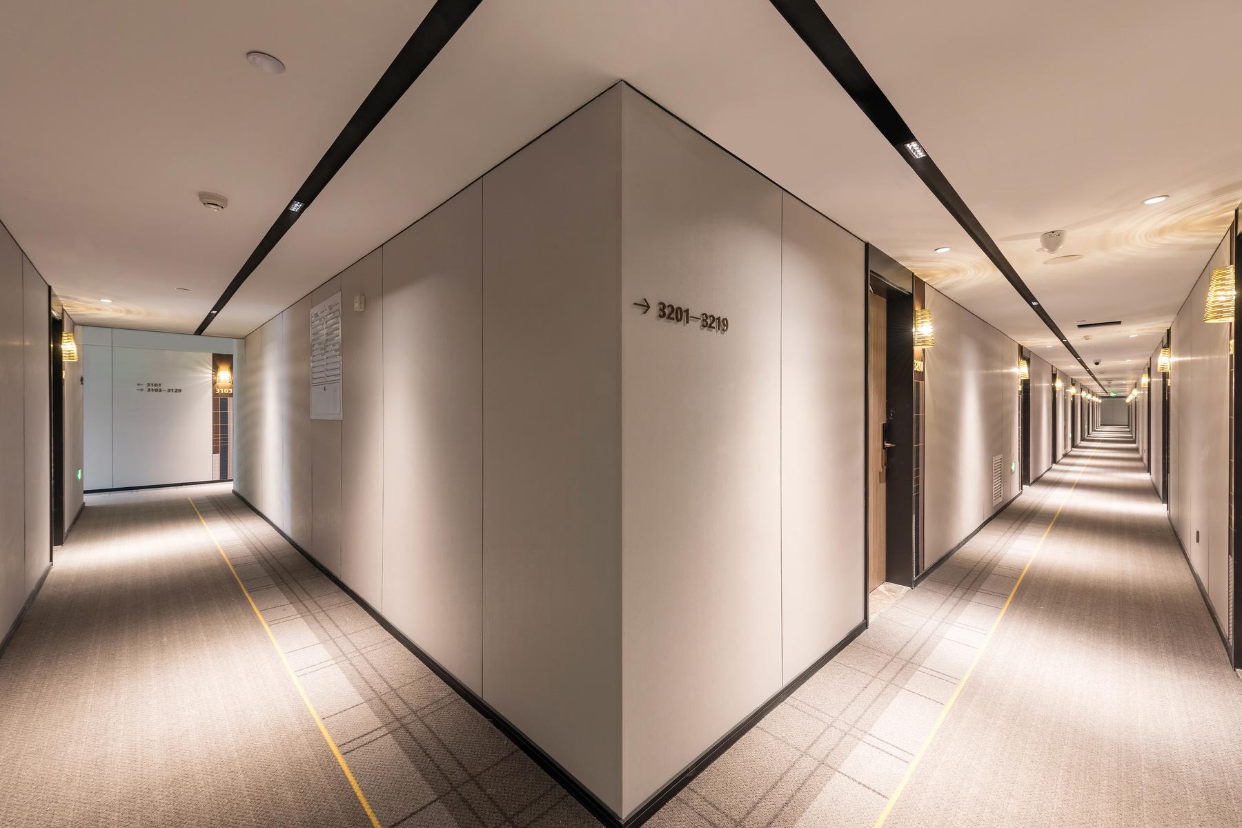 Homeinn Plus(Beijing Chaoyang High Speed Railway Station Joy City) 25/31